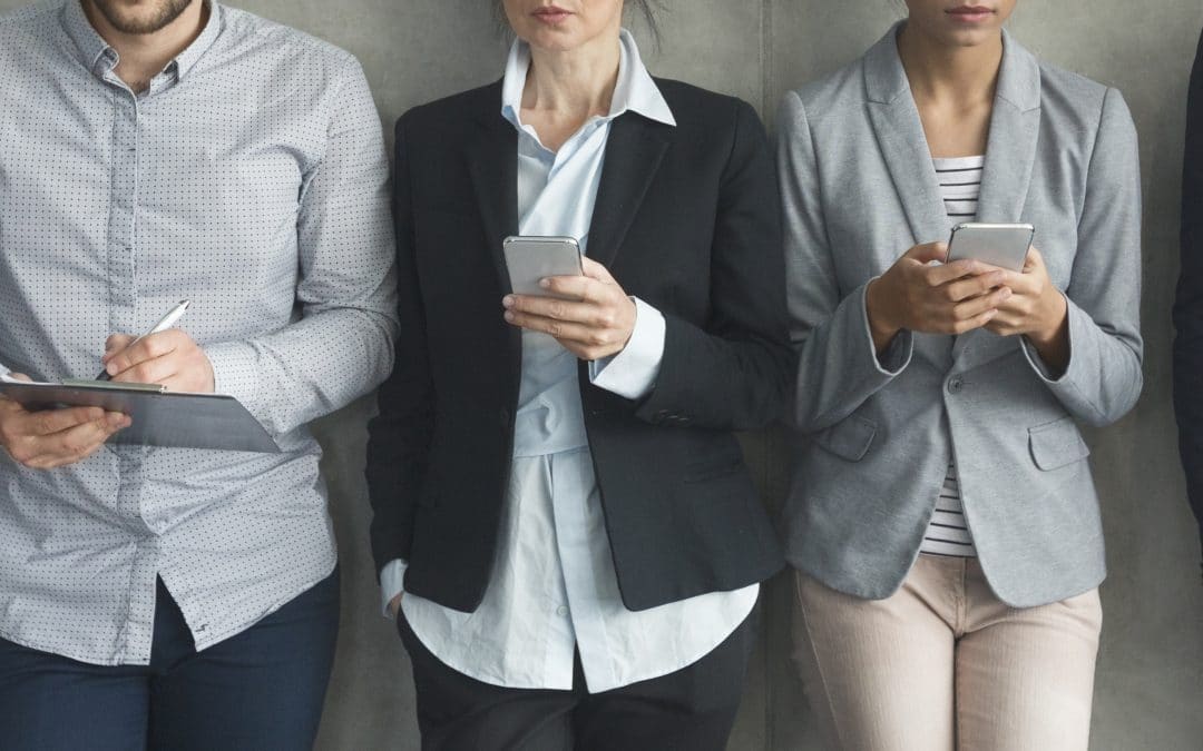 Cine este mai rău pentru ochi: telefonul sau computerul?